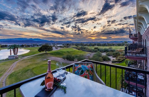 Lake Havasu City Condo | Panoramic Views from Every Window! Less than 10 minute walk to the London Bridge