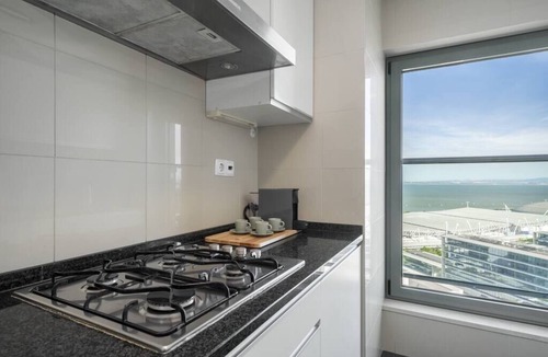 Parque das Nacoes Apartment | Panoramic View w/Elevator & View | Biz Traveler