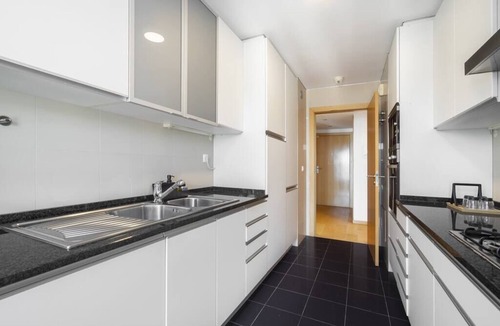 Parque das Nacoes Apartment | Panoramic View w/Elevator & View | Biz Traveler