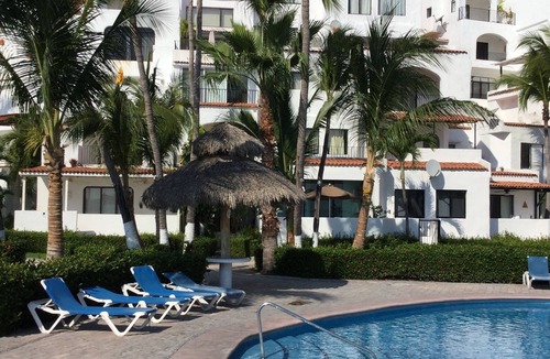 Las Hadas Condo | Panoramic Views - Ambiance - Affordable