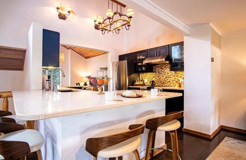 Elkhorn Village House | Panoramic Views! Designer`s Condo on Golf Course w/Resort Amenities