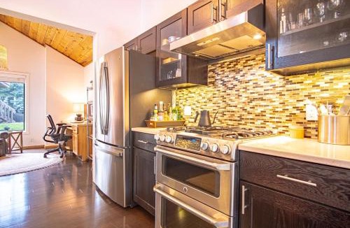 Elkhorn Village House | Panoramic Views! Designer`s Condo on Golf Course w/Resort Amenities