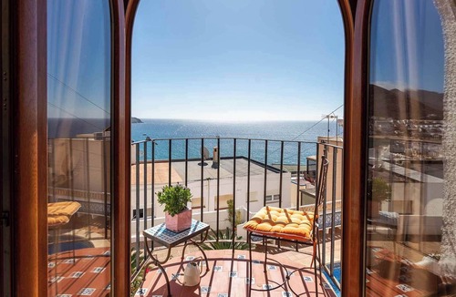 San Jose Villa | Panoramic views from stylish air-conditioned home in the heart of San José