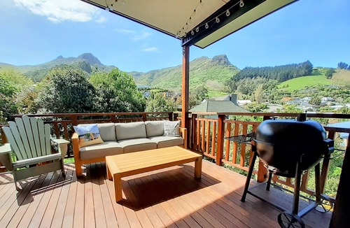 Christchurch District House | Panoramic Views from Spacious New Beach House in Christchurch's Cass Bay