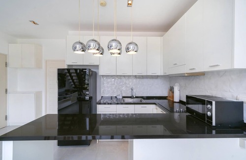 Kamala Apartment | Panoramic views in Kamala duplex apartment