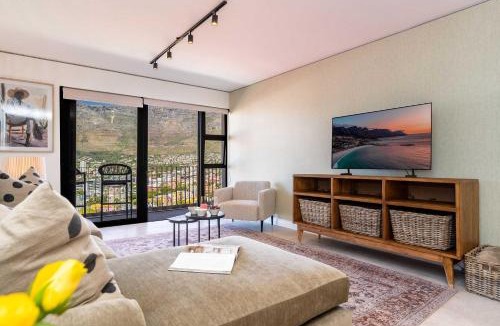 Bo'Kaap Apartment | Panoramic Views, Modern, Bo-Kaap Cape Town - Table Mountain Majesty