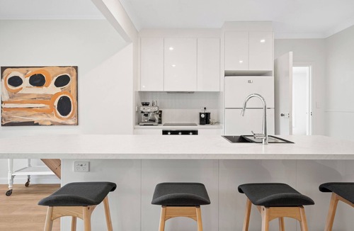 Kuitpo House | Panoramic views on the doorstep of McLaren Vale, Adelaide Hills and the beach.