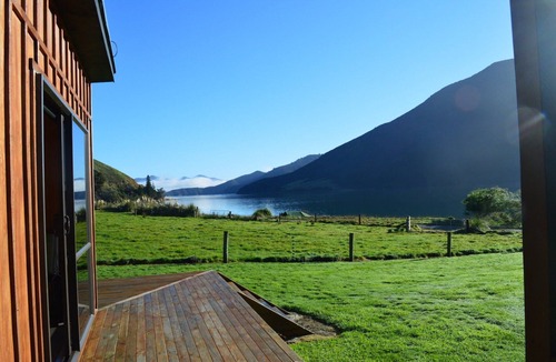 Saint Omer Cottage | PANORAMIC VIEWS OVER INLAND SEA