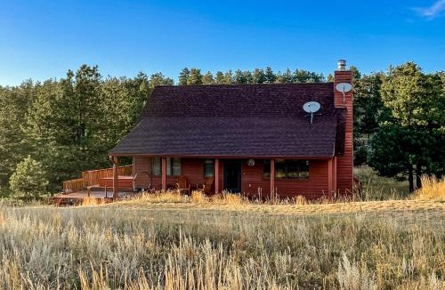 Glacier View Meadows House | Panoramic Views! 'The Cozy Fox Cabin' in Livermore