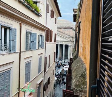 Rione VIII Sant'Eustachio Apartment | Pantheon View
