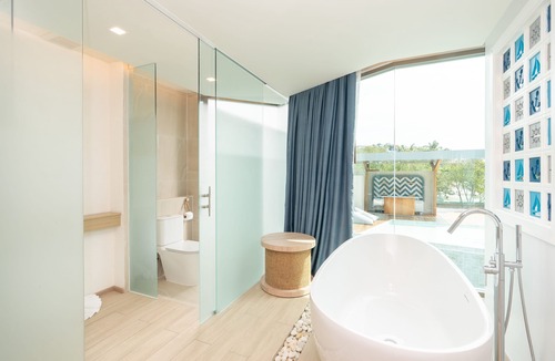 Wichit Hotel | Panwaburi Beachfront Resort
