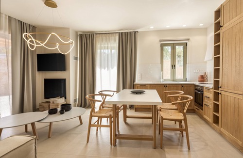 Tsoukaladhes Villa | PAPADRIA VILLAS as featured in THE TIMES - Modern Luxury Getaway nr Kathisma