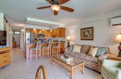 Honokowai Condo | Papakea E109 beachfront poolside condo.Beautifully upgraded !Central west Maui.