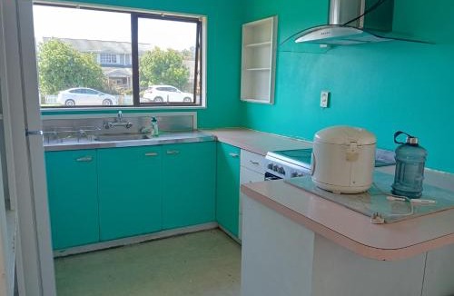 Papamoa Beach House | Papamoa shared holiday accommodation