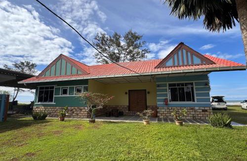 Papar Cabin | Papar Beachfront View