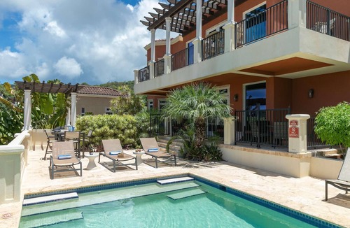 Estate Enighed Villa | Papaya Private Pool and Tesla Backup!