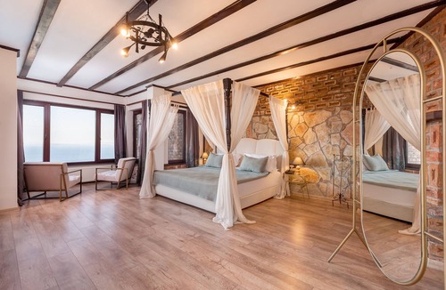 Altinoluk Hotel | Papazlikhan Hotel