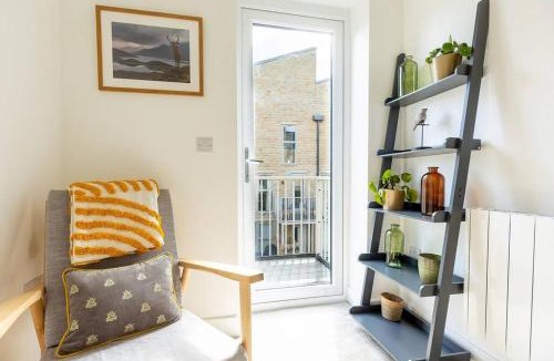 Hollow Meadows House | PAPER MILL - Experience the city and nature side of this stay!