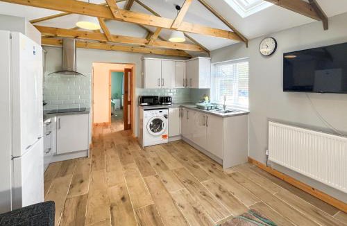 Lydd House | Parade - Uk49713