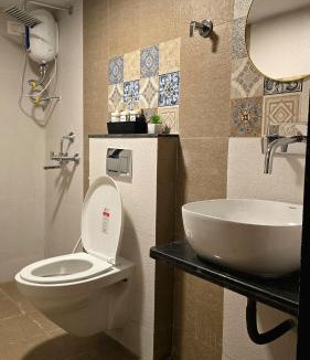 Thane West Apartment | Paradise 144 - Just Different near Hiranandani