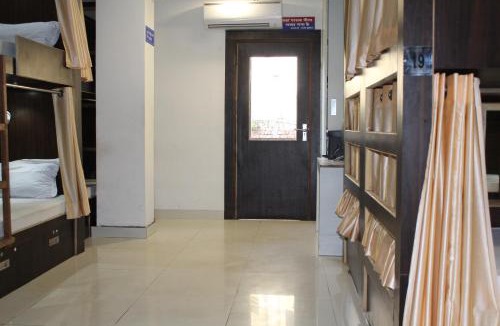 Bareilly Hostel | PARADISE AC DORMITORY