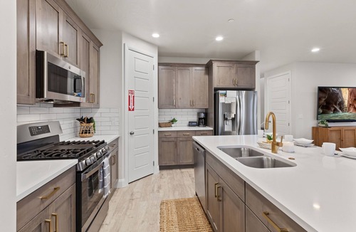 Washington House | Paradise at 3 Pools at Paseos 1373 Resort | Private Kiddy Pool, Adult Pool, Hot Tub, & more