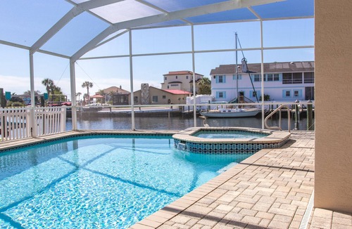 Spring Hill House | Paradise at it's finest , gulf front, Pool,Jacuzzi ,pool table ,kayaks