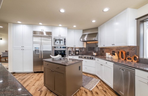 Truckee Cabin | Paradise Awaits - Updated Donner Lake Home, Private Hot Tub, Dog Friendly, BBQ and Big Deck