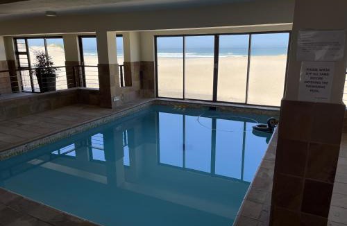 Aston Bay House | Paradise Beachfront Apartment