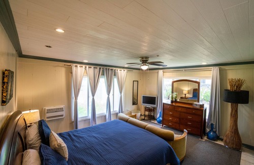 Laie House | Paradise Beachfront Private Estate “MAHAKEA” Licensed Vacation Rental