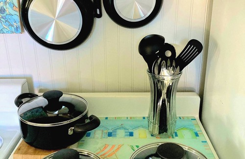 Narragansett Cottage | Paradise Between Salt Pond and the Sea