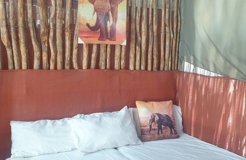 Grootfontein Cabin | Paradise Camp