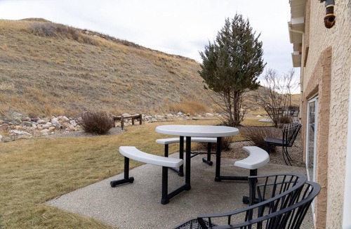 Lethbridge Condo | Paradise Canyon Golf Resort - Luxury Condo M407