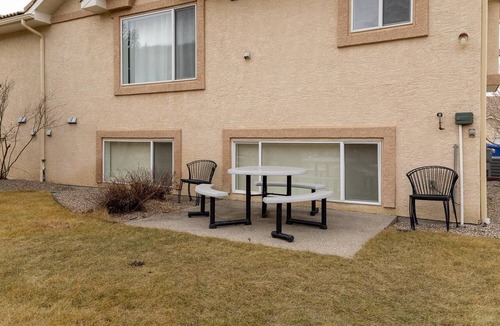 Lethbridge Condo | Paradise Canyon Golf Resort - Luxury Condo M407