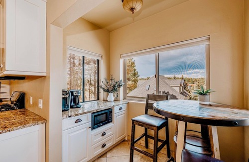 Flagstaff House | PARADISE! Family Reunions, Business Retreats, Vacations
