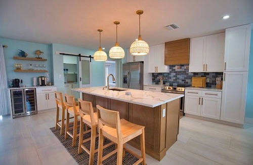 Punta Gorda House | Paradise found at Dolphin Dream House! Enjoy sea life passing boats private pool