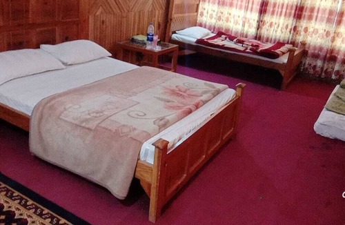 Shogran Hotel | Paradise Hotel & Hillside Cottage Shogra