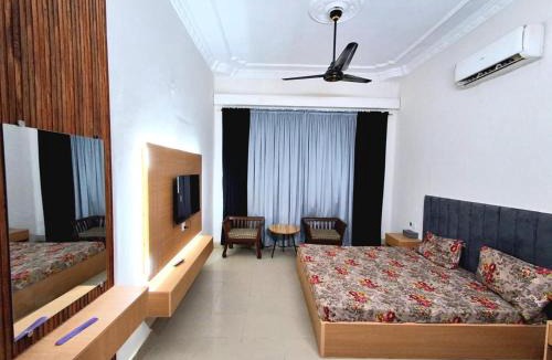PECHS Hotel | Paradise hotel