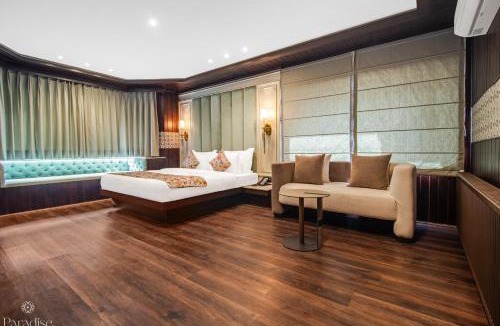 Laripora Hotel | Paradise Hotels