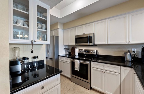 Highland Lake Estates Condo | Paradise Island - 2br/2ba Condo With Epic Views of Lake and Pool