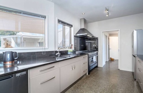 Martinborough House | Paradise on Campbell, Martinborough
