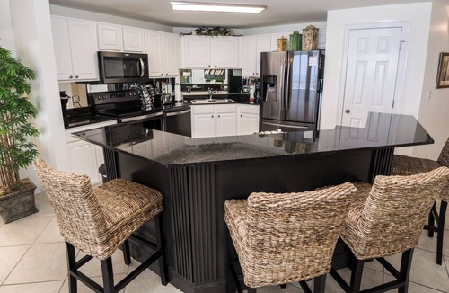Panama City Beach Condo | PARADISE ON THE OCEAN! TWO FREE BEACH CHAIR, FREE VIP PARKING SPACE!