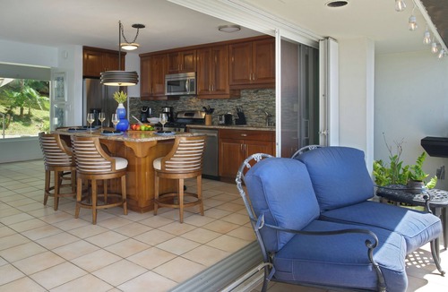 Estate Lovenlund Apartment | Paradise Palms w/Pool and Panoramic Ocean Views and generator!