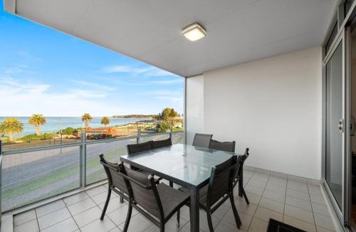 Victor Harbor Apartment | Paradise Peak - Ocean Views in Central Victor Harbor