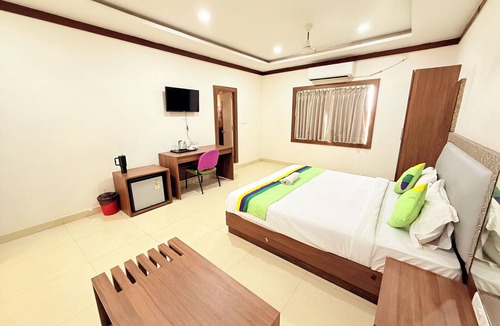 Rasulgarh Hotel | PARADISE PREMIUM