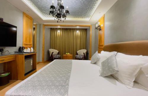 Dal Lake Hotel | Paradise Premium