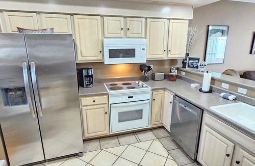Branson Condo | Paradise Quarters Walk-in Suite at the Legacy at Thousand Hills! Great Rates!