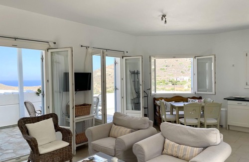 Delfini House | 'Paradise' says Cnn - 2-Bed Villa in Delfini Bay