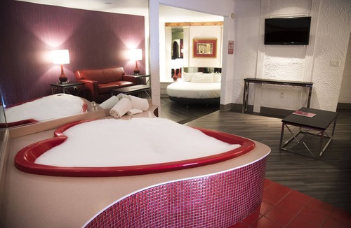 Cresco Hotel | Paradise Stream Resort