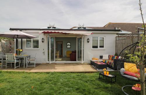 Highcliffe-on-Sea House | Paradise Villa